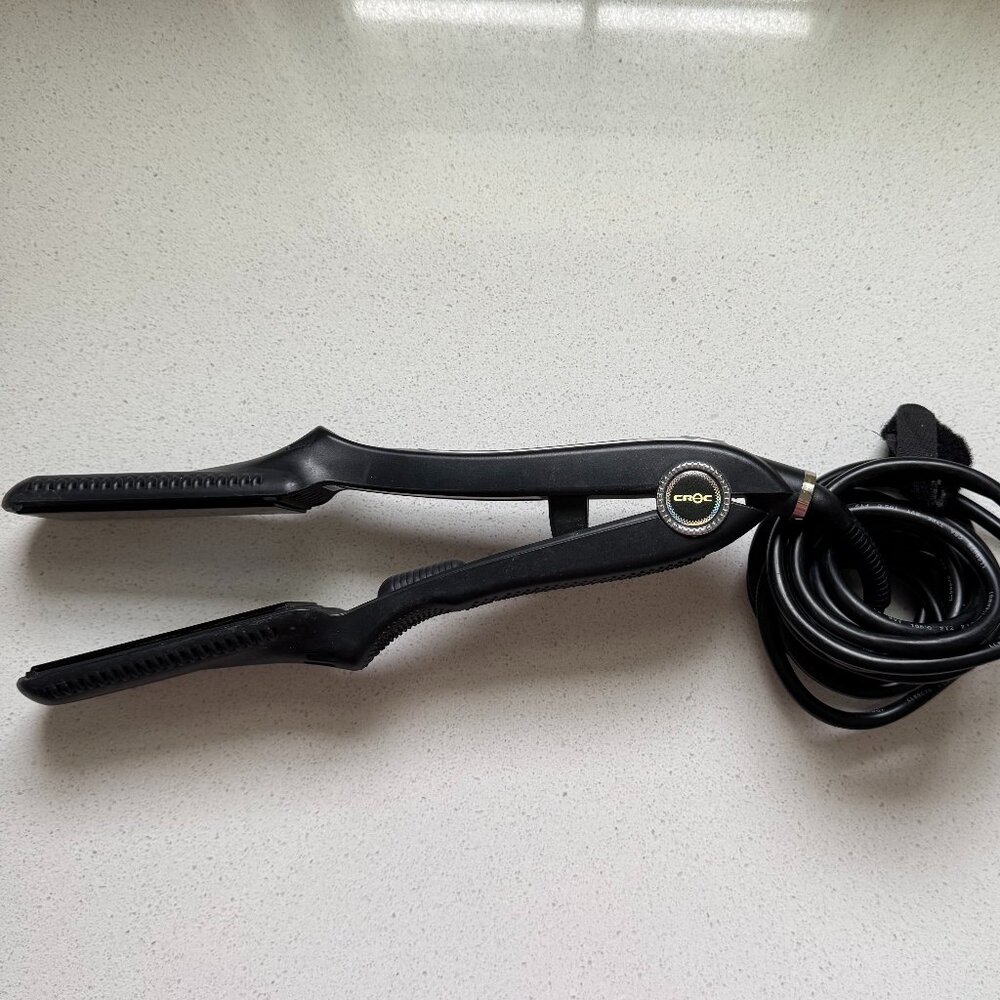 Croc Classic Silver Titanium Flat Iron 1.5"